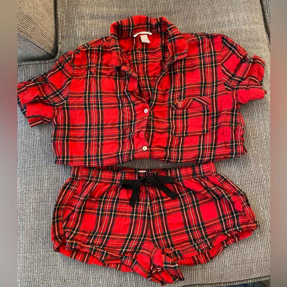 Victoria’s Secret pj set. Size S. Worn once!